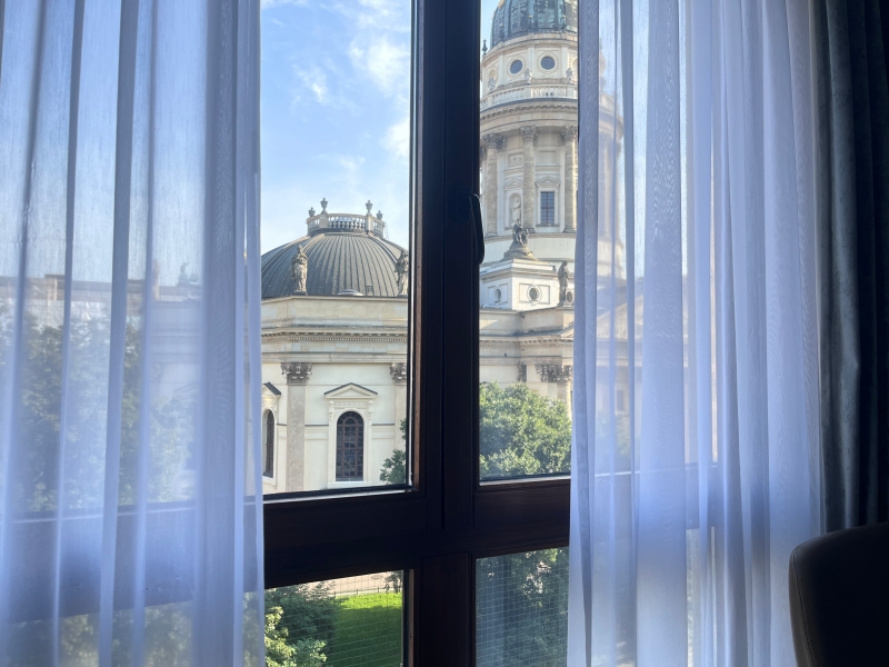 Berlin hilton hotel Dome view twin room 