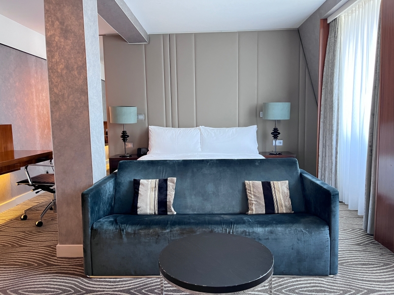 Berlin hilton hotel Delux room 8001 힐튼 디럭스 킹룸