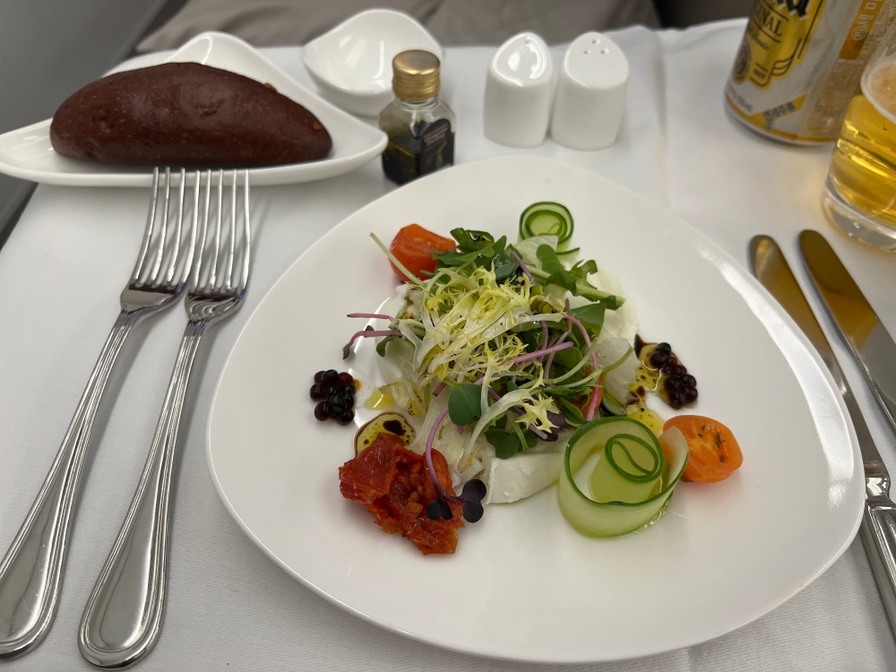 아시아나 기내식 - 전채요리-부라타샐러드